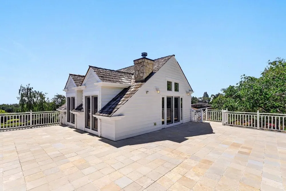 22 Hollins Drive Santa Cruz, CA 95060