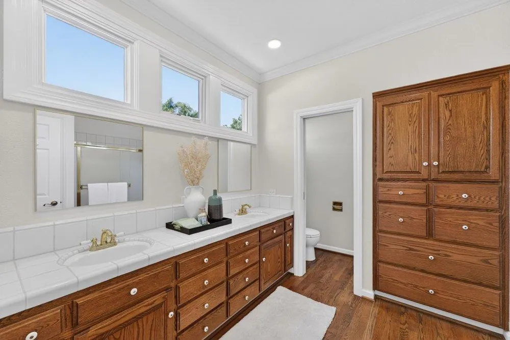 22 Hollins Drive Santa Cruz, CA 95060