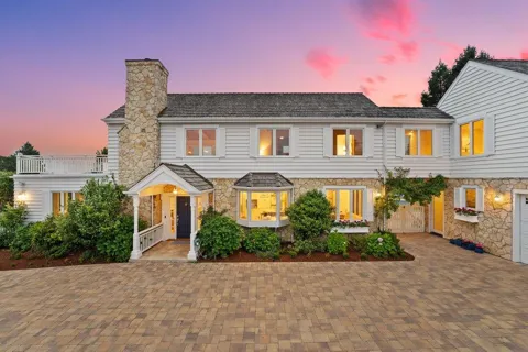 22 Hollins Drive