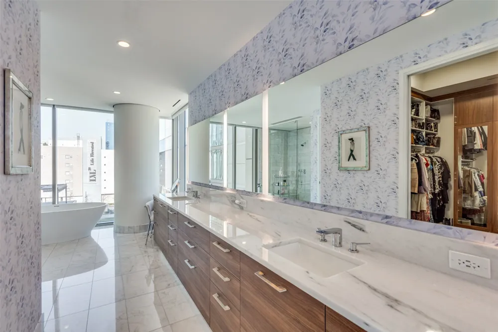 7901 Windrose Avenue #504 Plano, TX 75024