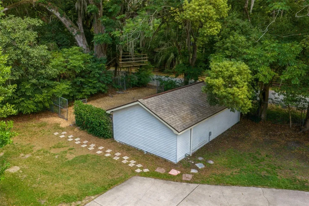 1985 NE 97TH STREED ROAD Anthony, FL 32617