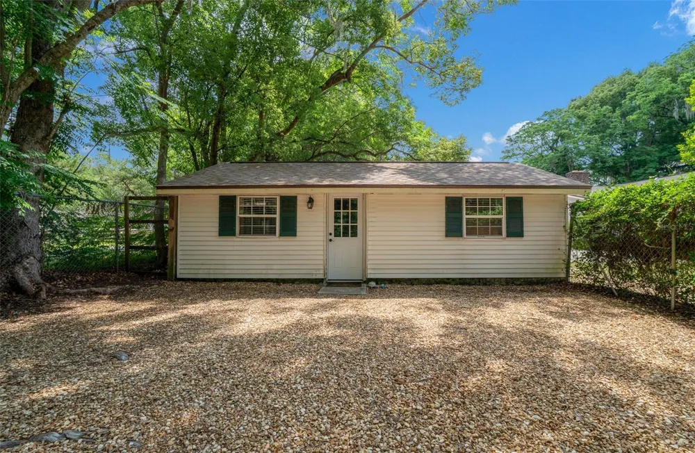 1985 NE 97TH STREED ROAD Anthony, FL 32617