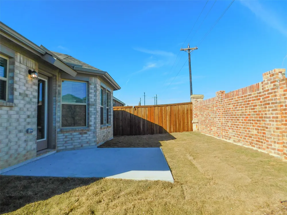 14017 Earlham Street Pilot Point, TX 76258
