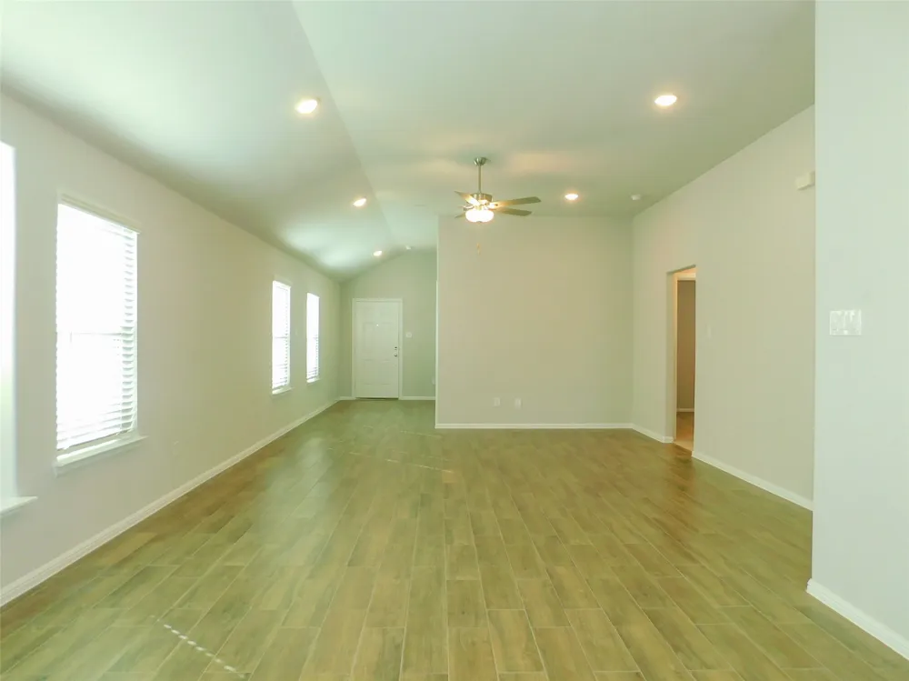 14017 Earlham Street Pilot Point, TX 76258