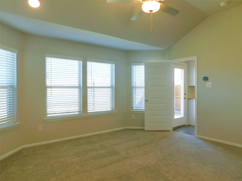 14017 Earlham Street Pilot Point, TX 76258