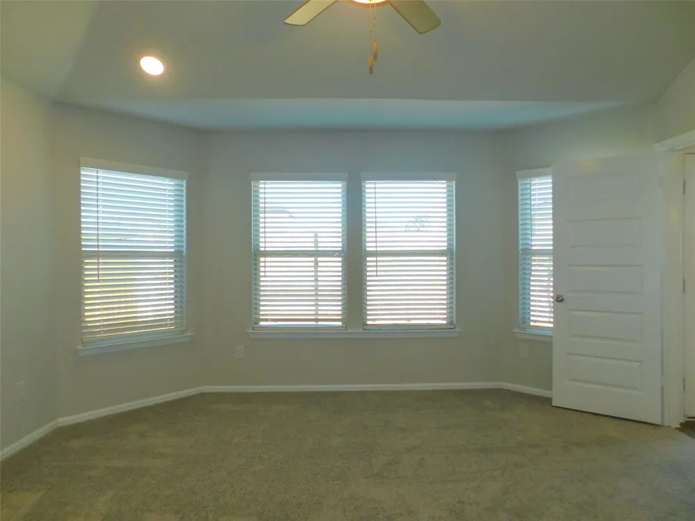 14017 Earlham Street Pilot Point, TX 76258