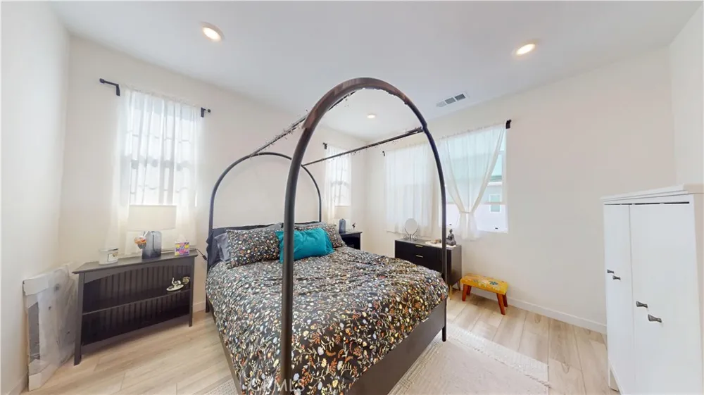 27131 Observation Court Valencia, CA 91381