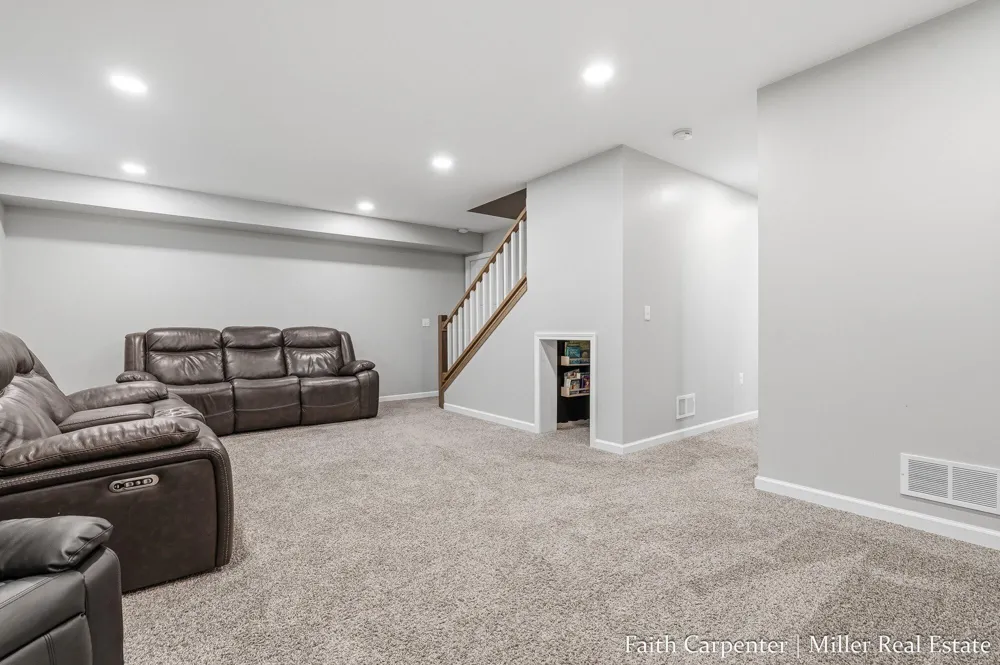 14607 North Avenue Assyria Township, MI 49021