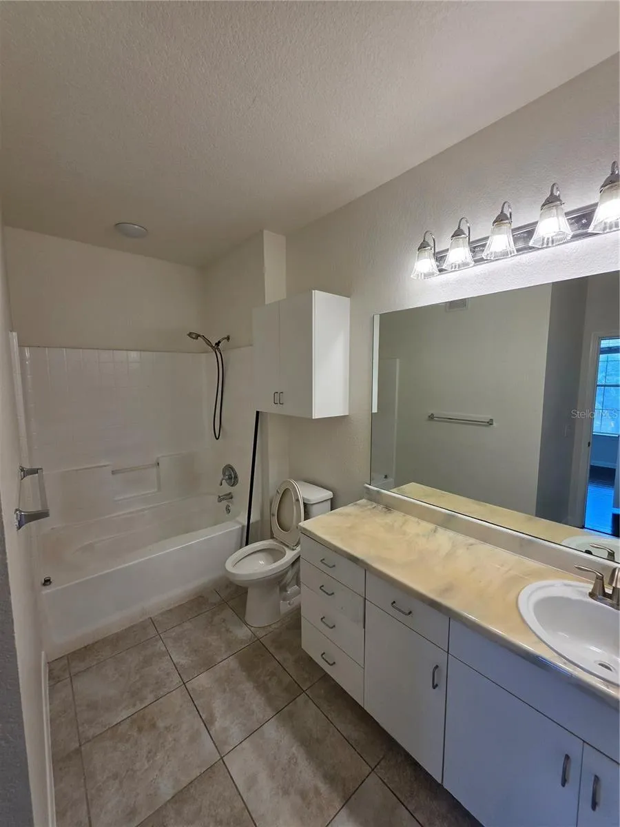 860 ORANGE AVENUE #213 Orlando, FL 32801