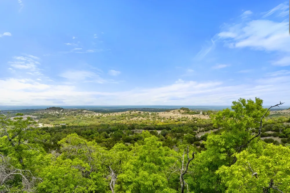 408 Osage Way Johnson City, TX 78636