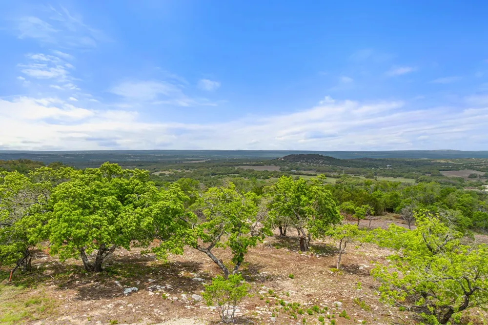 408 Osage Way Johnson City, TX 78636