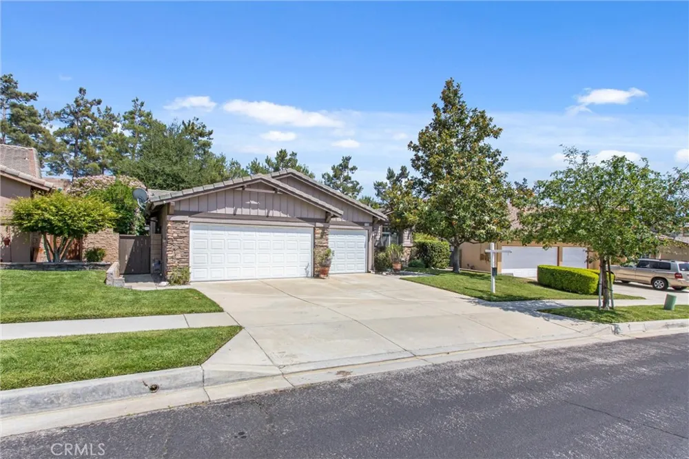 11733 Pactfield Yucaipa, CA 92399