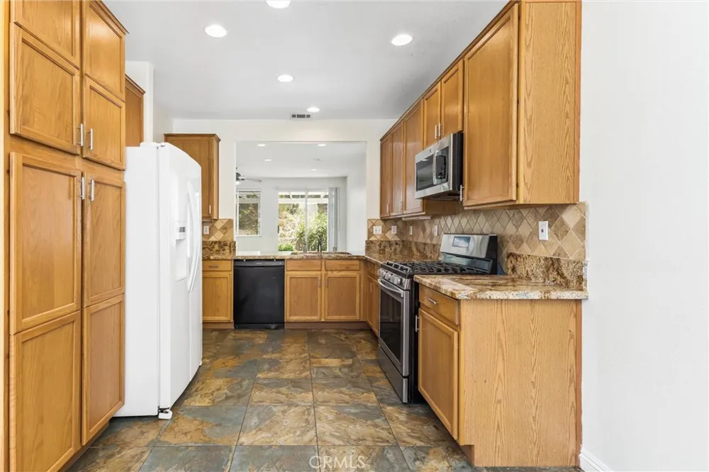 11733 Pactfield Yucaipa, CA 92399