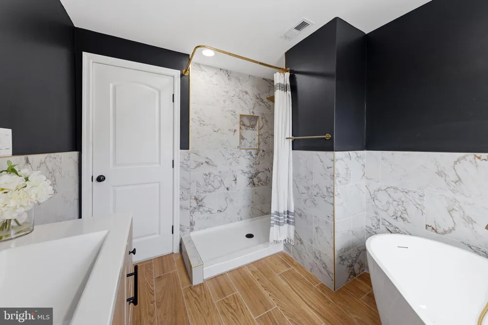 4627 EDGEMONT STREET Philadelphia, PA 19137
