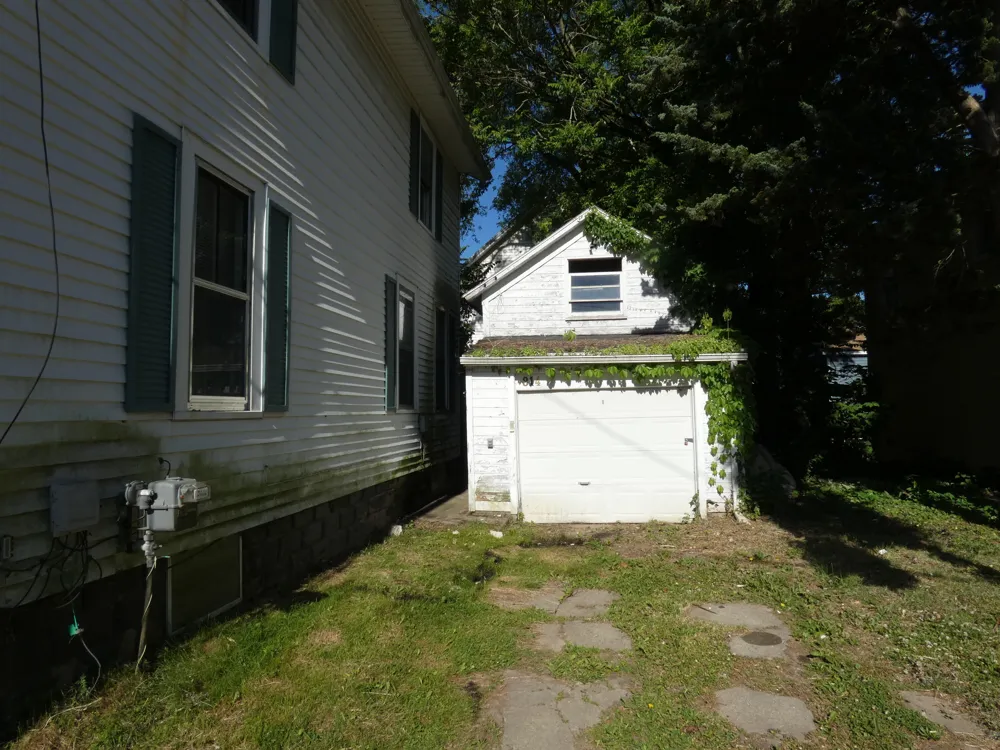 814 Central Place Kalamazoo, MI 49008