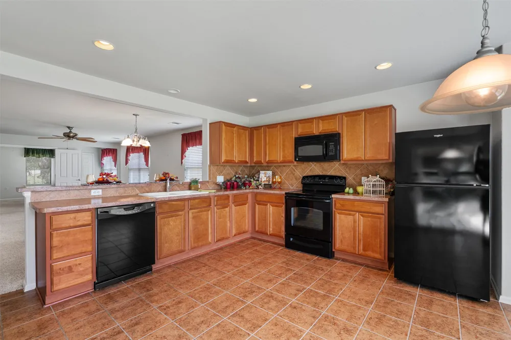 215 Salt Creek Lane Georgetown, TX 78633