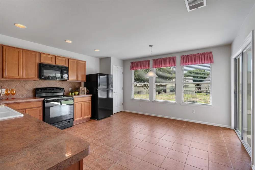 215 Salt Creek Lane Georgetown, TX 78633