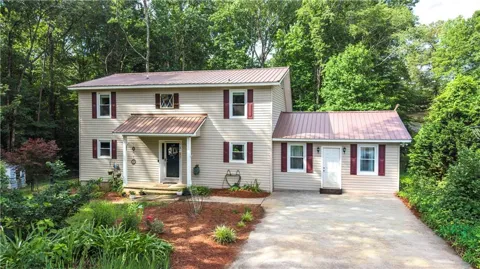9 Acorn Trail