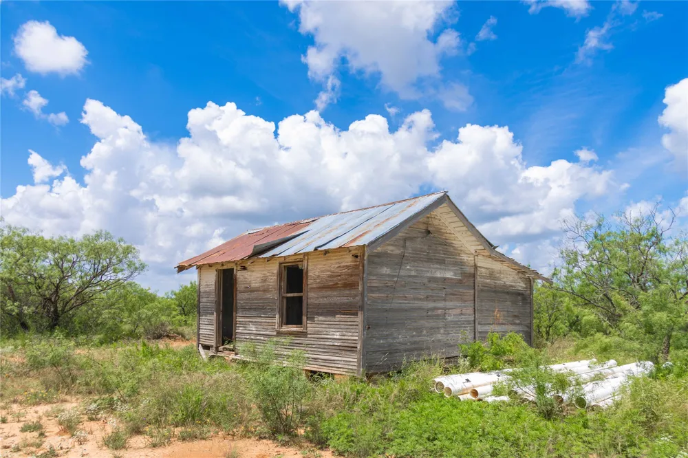 9999 CR 296 Ballinger, TX 76821