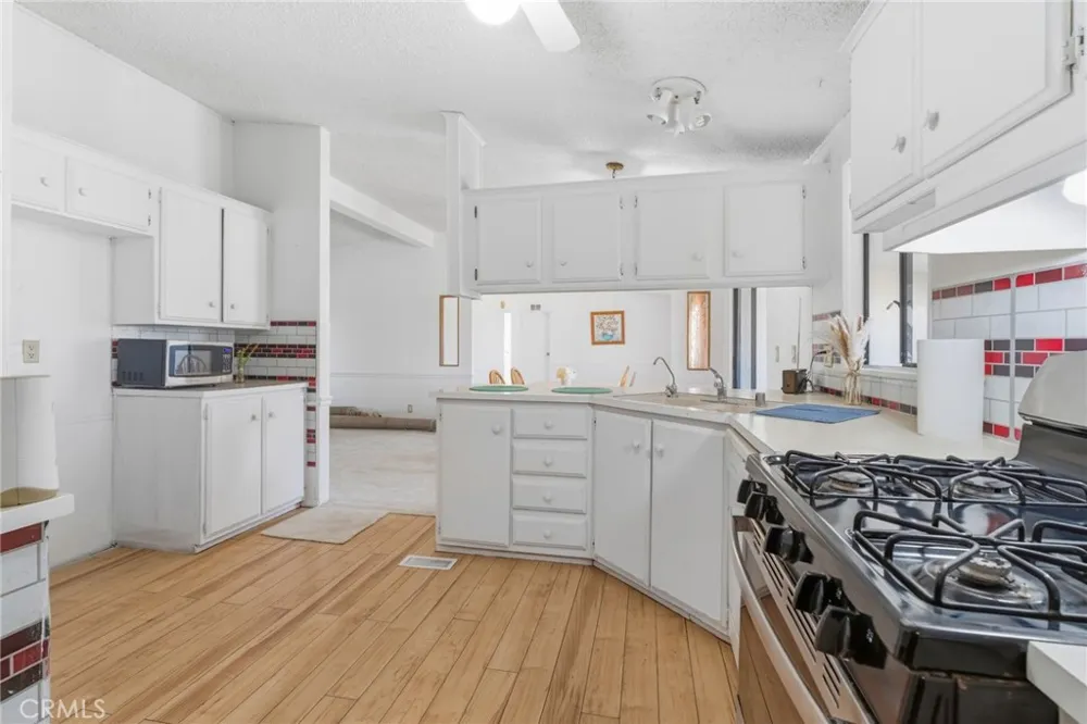 10164 White Phelan, CA 92371
