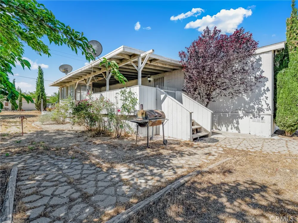 10164 White Phelan, CA 92371