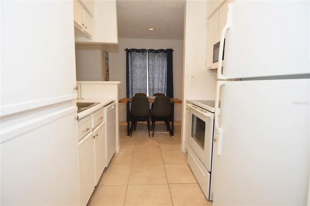 8625 MALLARD RESERVE DRIVE #101 Tampa, FL 33614