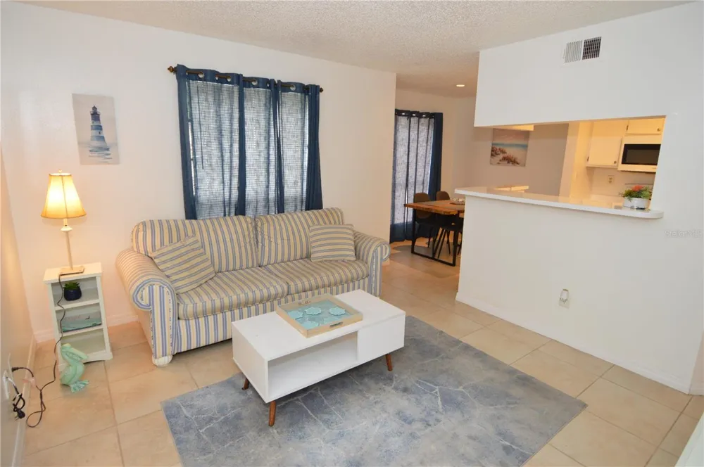 8625 MALLARD RESERVE DRIVE #101 Tampa, FL 33614