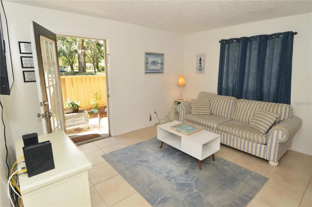 8625 MALLARD RESERVE DRIVE #101 Tampa, FL 33614
