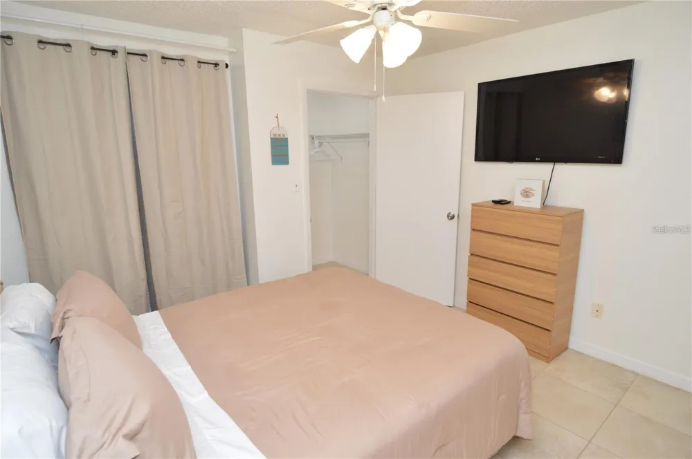 8625 MALLARD RESERVE DRIVE #101 Tampa, FL 33614