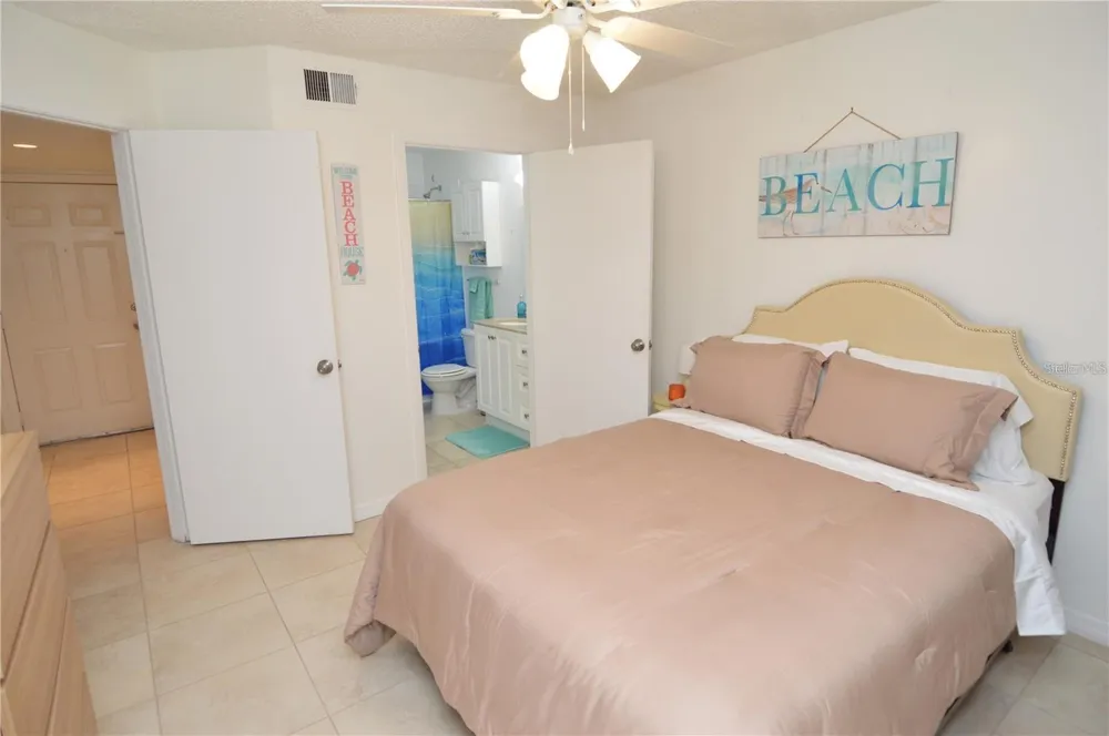 8625 MALLARD RESERVE DRIVE #101 Tampa, FL 33614