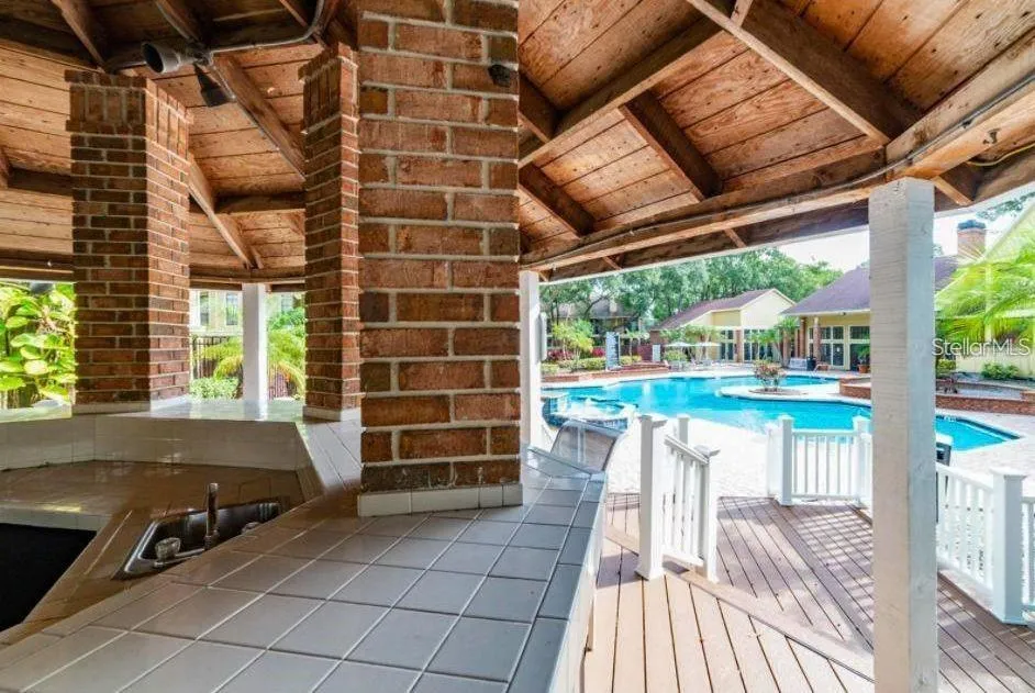 8625 MALLARD RESERVE DRIVE #101 Tampa, FL 33614