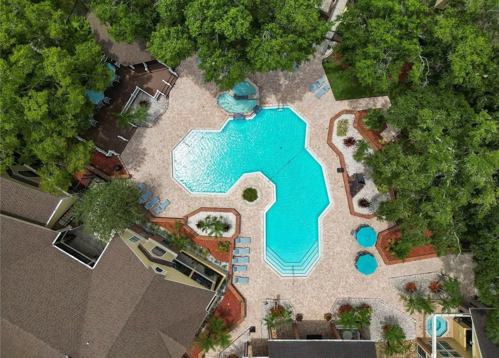 8625 MALLARD RESERVE DRIVE #101 Tampa, FL 33614