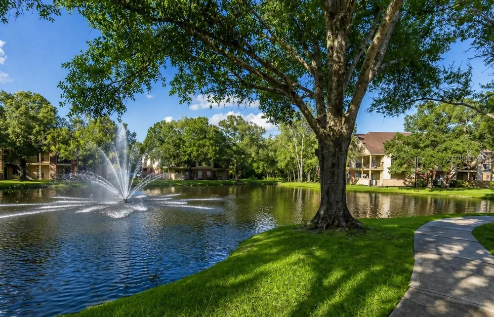 8625 MALLARD RESERVE DRIVE #101 Tampa, FL 33614