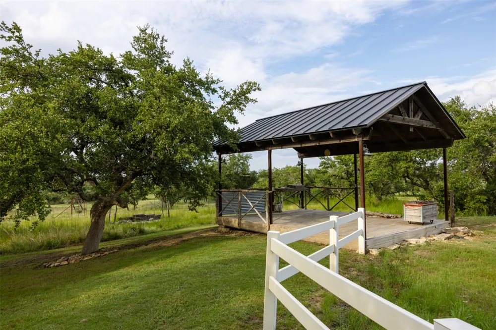 3149 Byrd Ranch Road Johnson City, TX 78636