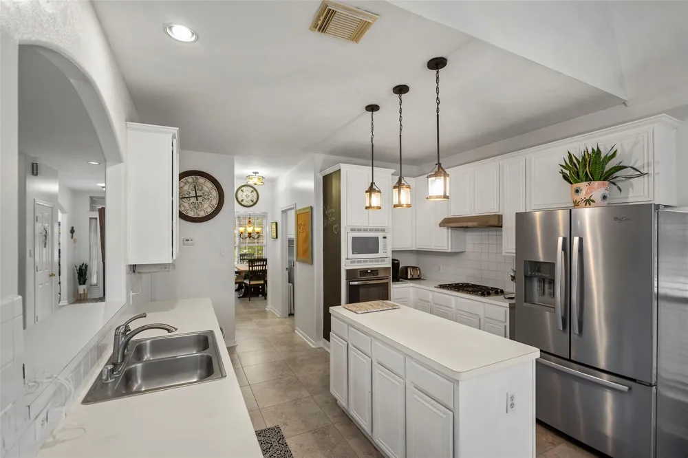 11910 Susie Court Pinehurst, TX 77362