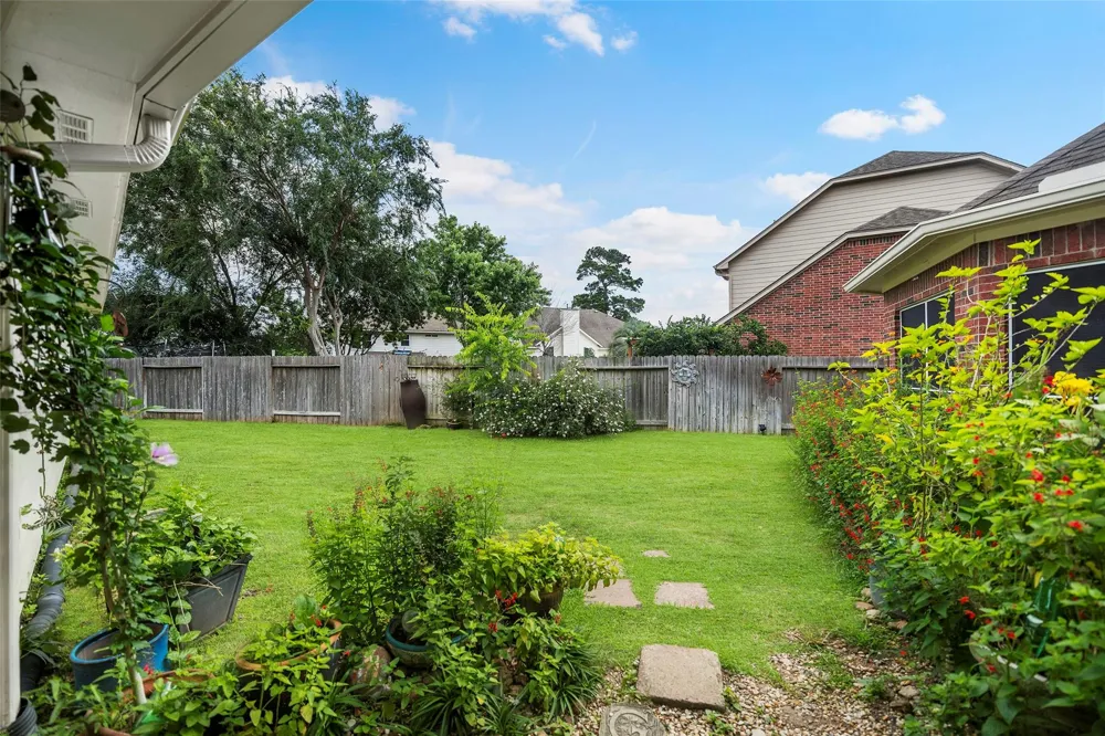 11910 Susie Court Pinehurst, TX 77362