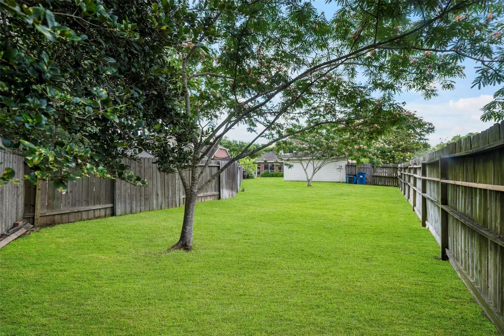 11910 Susie Court Pinehurst, TX 77362