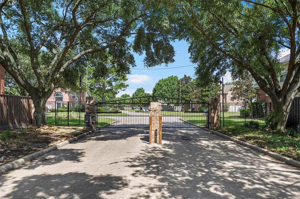 11910 Susie Court Pinehurst, TX 77362