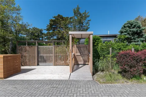 43 Crescent Avenue