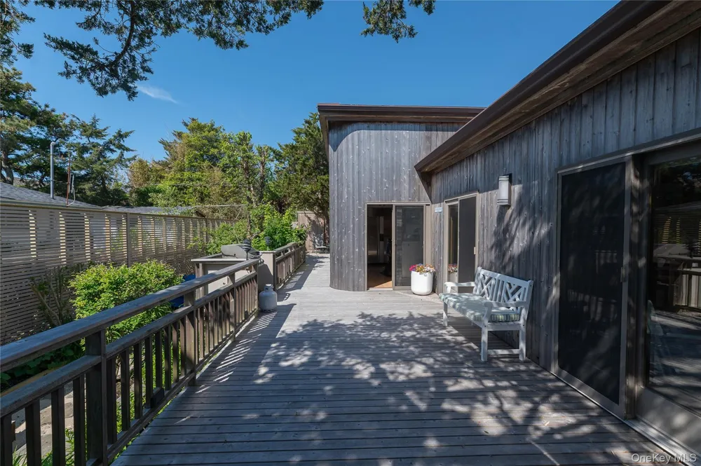 43 Crescent Avenue Seaview, NY 11770
