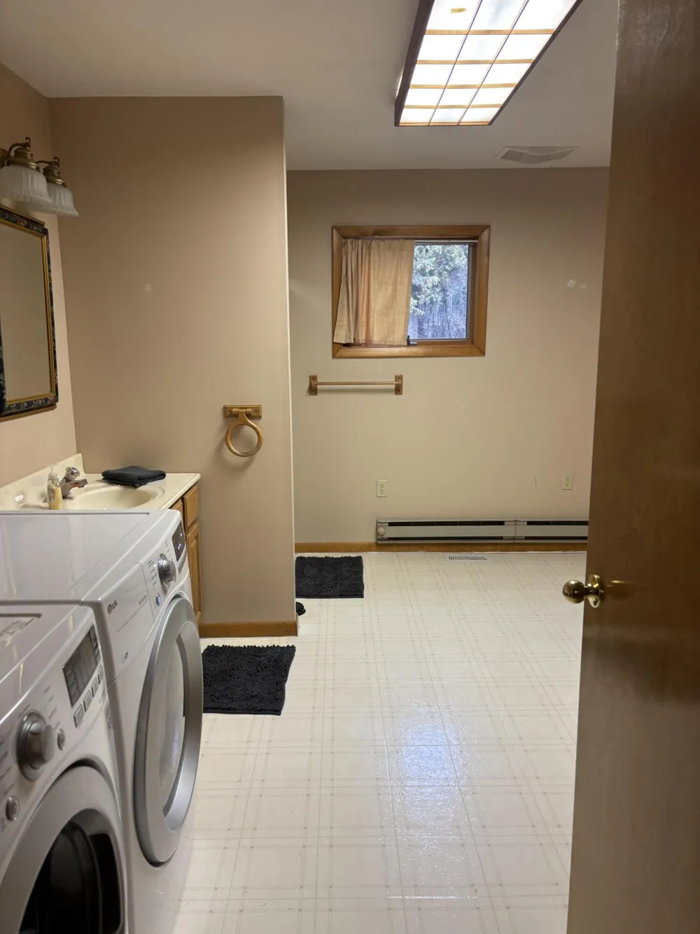 11983 Middle Beach Road Naubinway, MI 49762