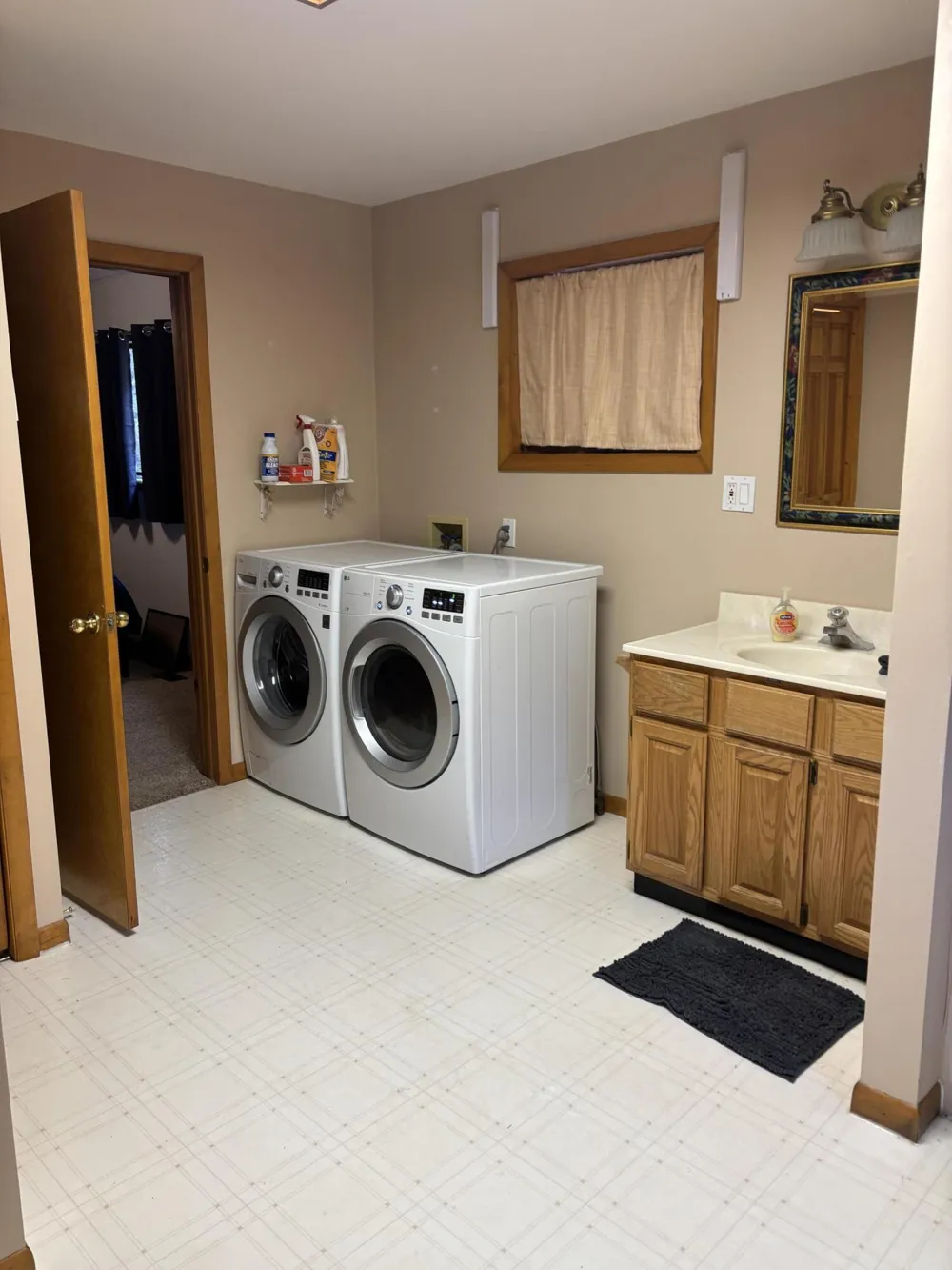 11983 Middle Beach Road Naubinway, MI 49762