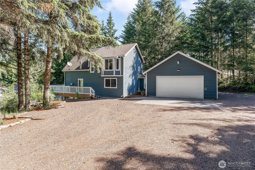 110 E Glacier Crest Road Grapeview, WA 98546