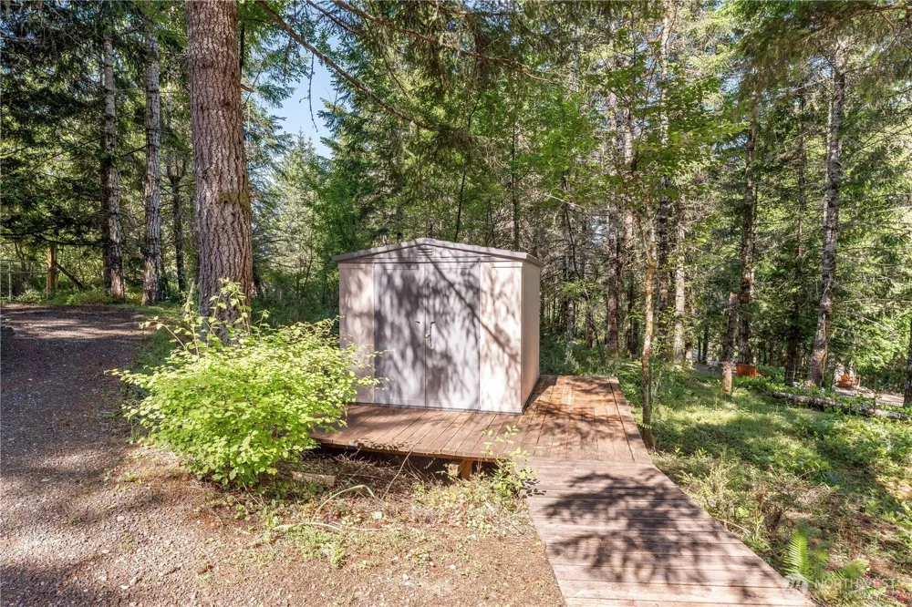 110 E Glacier Crest Road Grapeview, WA 98546