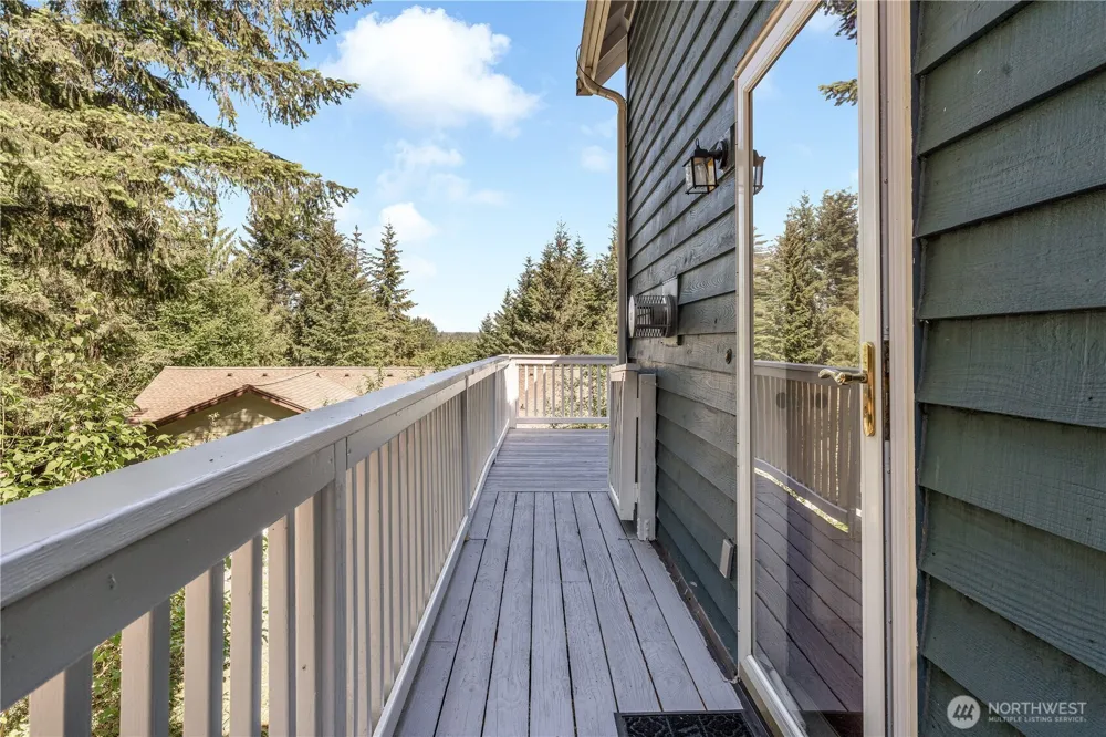 110 E Glacier Crest Road Grapeview, WA 98546