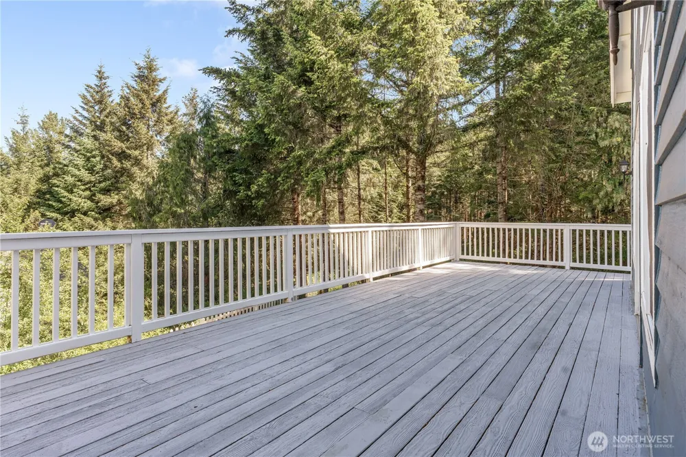 110 E Glacier Crest Road Grapeview, WA 98546