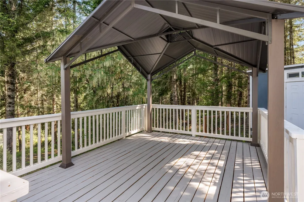 110 E Glacier Crest Road Grapeview, WA 98546