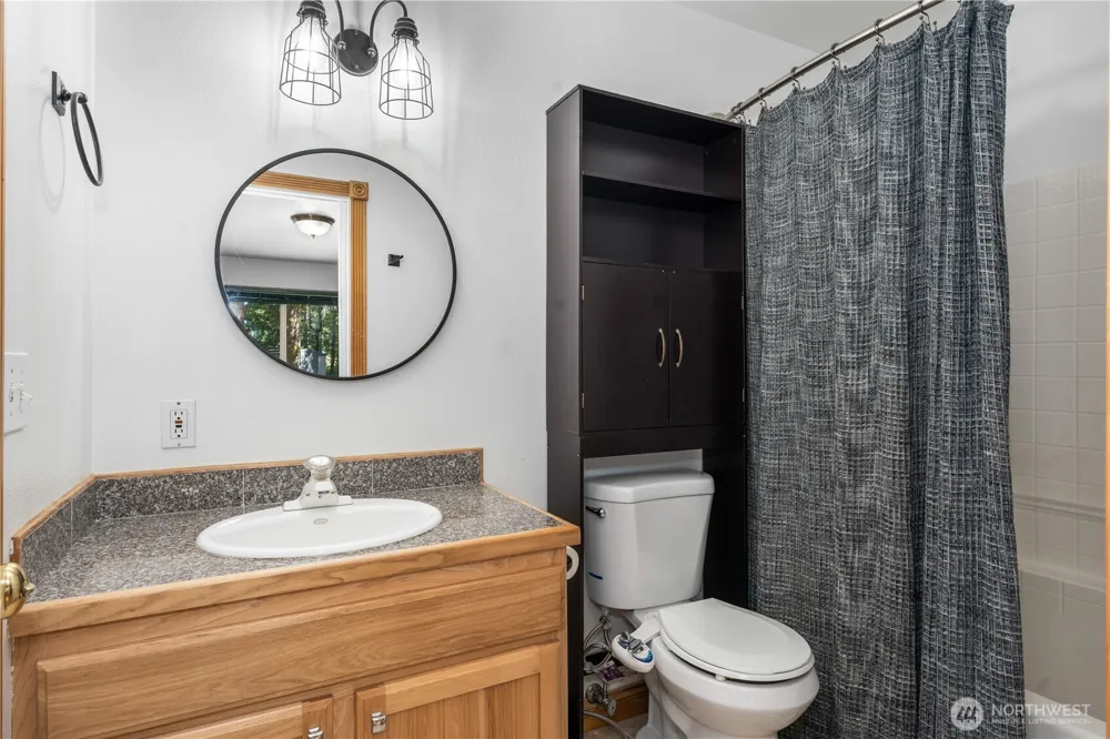 110 E Glacier Crest Road Grapeview, WA 98546