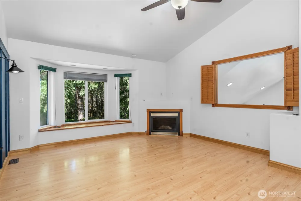 110 E Glacier Crest Road Grapeview, WA 98546