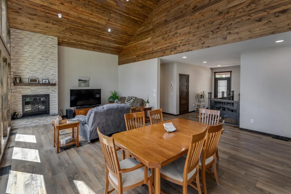 1090 Rainy Lake Drive NW Backus, MN 56435